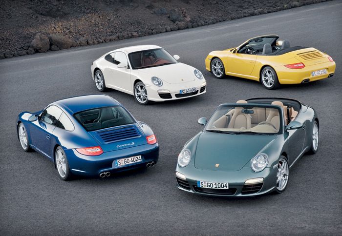 Porsche 911 Carrera: Είναι το δημοφιλέστερο μοντέλο της
Porsche και παράγεται από το 1963
διατηρώντας ουσιαστικά το ίδιο σχήμα
και κατασκευαστική α